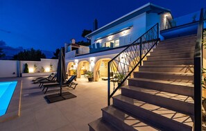 Terrace/patio - Nice home in Novigrad with sauna (Novigrad)