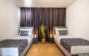 4 quartos, Wi-Fi de cortesia, roupa de cama