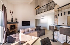 Interior - Nice home in Novigrad with sauna (Novigrad)