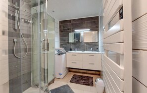 Een douche, een haardroger