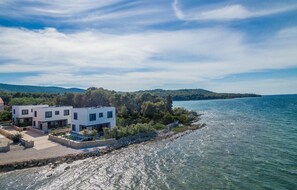 Exterior - Lovely home in Pasman (Pasman)