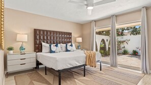 5 soverom, skrivebord, strykejern/-brett og reiseseng for barn