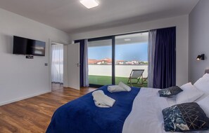 5 Schlafzimmer, Reisekinderbett, kostenloses WLAN, Bettwäsche