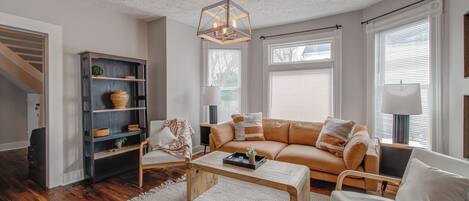 Smart TV, lettore DVD, libri