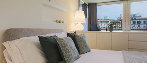 3 habitaciones, tabla de planchar con plancha, wifi y ropa de cama