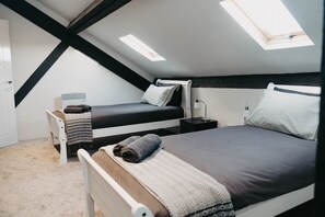 1 habitación, tabla de planchar con plancha y wifi gratis 