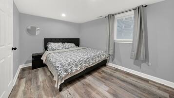 4 bedrooms, iron/ironing board, free WiFi, bed sheets