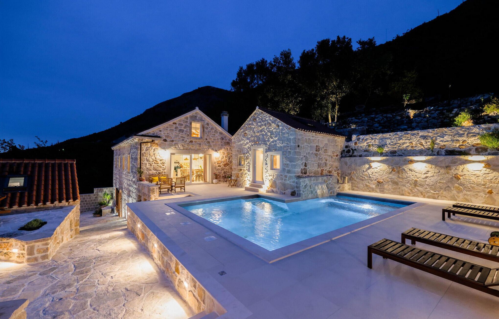 Een verwarmd zwembad