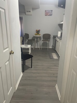 Interior - Close to Denver international airport , Denver healthcare, (Denver)