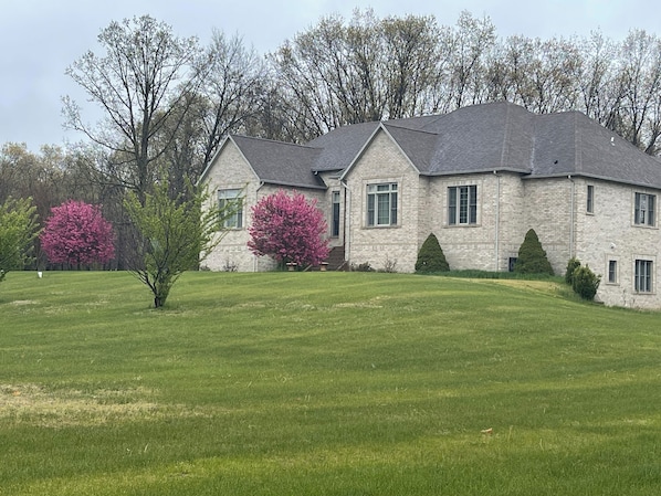 Exterior - Cozy Countryside  Getaway (Grovertown)