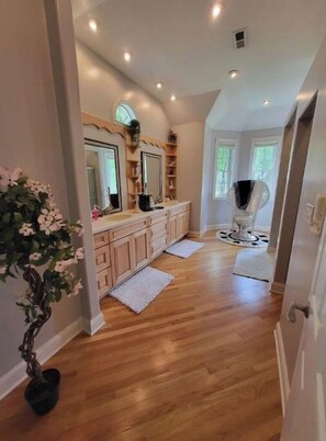 Interior - Cozy Countryside  Getaway (Grovertown)