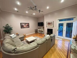 تلفزيون ذكي