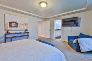 4 bedrooms, iron/ironing board, travel cot, free WiFi - 4 bed/3 bath Home in the HEART of Salt Lake City! Great shopping and food!  (Herriman)