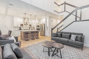 TV, fireplace - Kozy In Keswick (Upper Suite) (Edmonton)