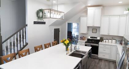 Less than 10 minutes to Zion Nat'l Park Entrance, Newly renovated B&B in quiet town, with private en suite bathroom with e-bikes available for rental.