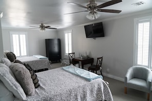 1 Schlafzimmer, Bügeleisen/Bügelbrett, kostenloses WLAN, Bettwäsche