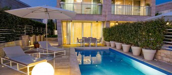Stunning home in Petrcane