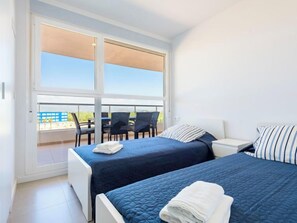 2 bedrooms, desk, Internet - Gran Canet by Interhome (Canet d'en Berenguer)