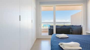 2 chambres, bureau, accĂšs Internet