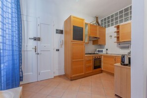 Fridge, microwave, stovetop, electric kettle