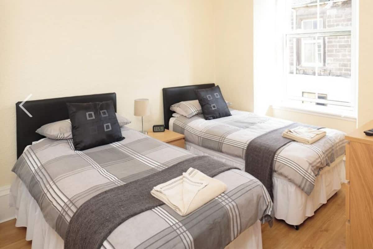 1 habitación, wifi gratis y ropa de cama