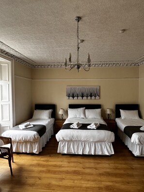 Free WiFi, bed sheets - The Corner House (Peebles)