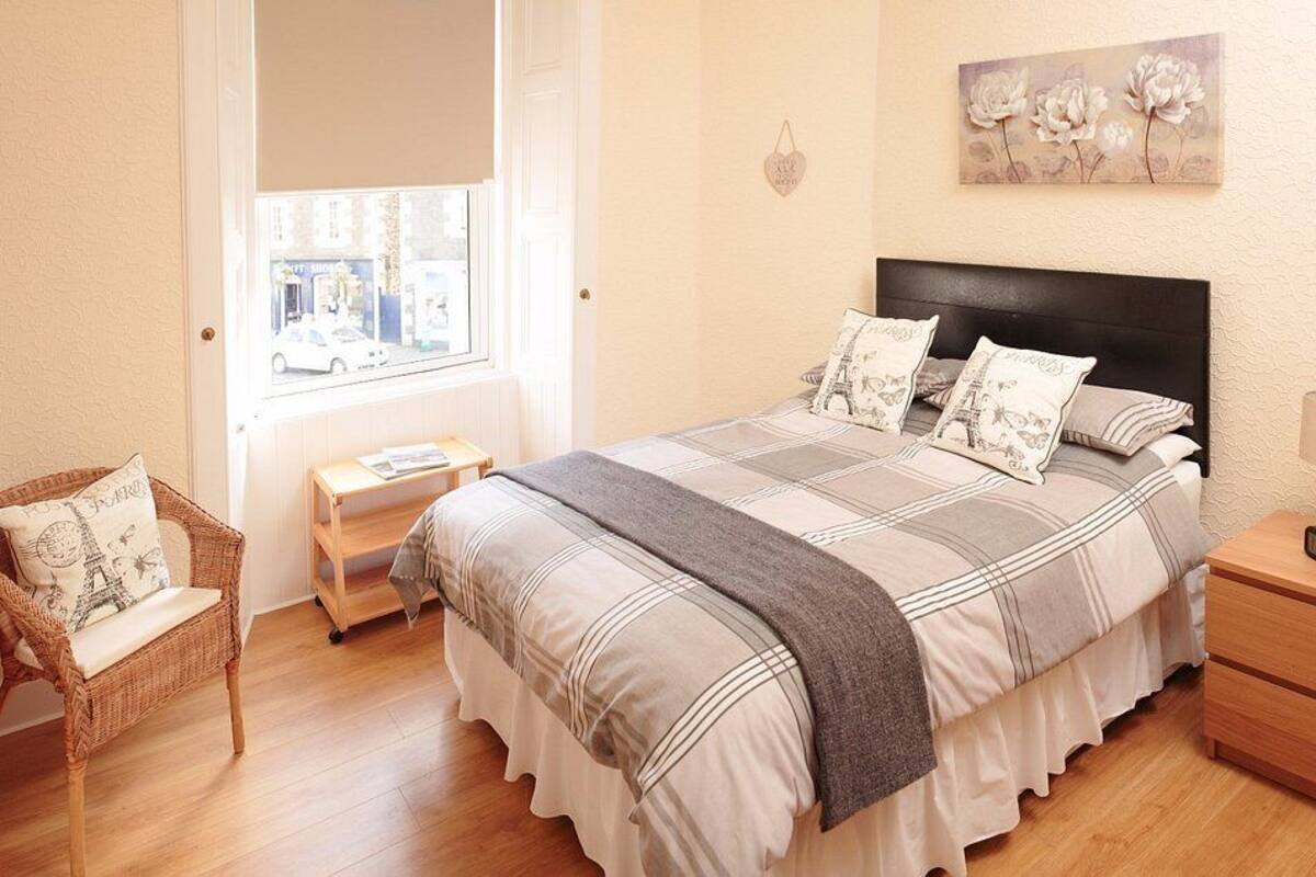 1 habitación, wifi gratis y ropa de cama