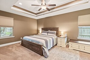 4 bedrooms, desk, iron/ironing board, travel cot