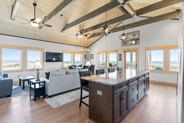 Interior - Lighthouse Lodge- Ocean Isle Beach (Ocean Isle Beach)