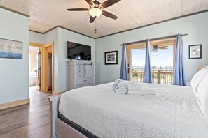 4 habitaciones, tabla de planchar con plancha, wifi y ropa de cama