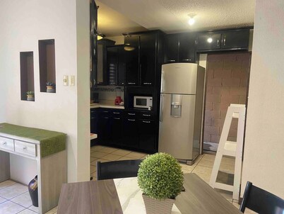 Bonita casa dos recamaras una planta cochera Wifi
