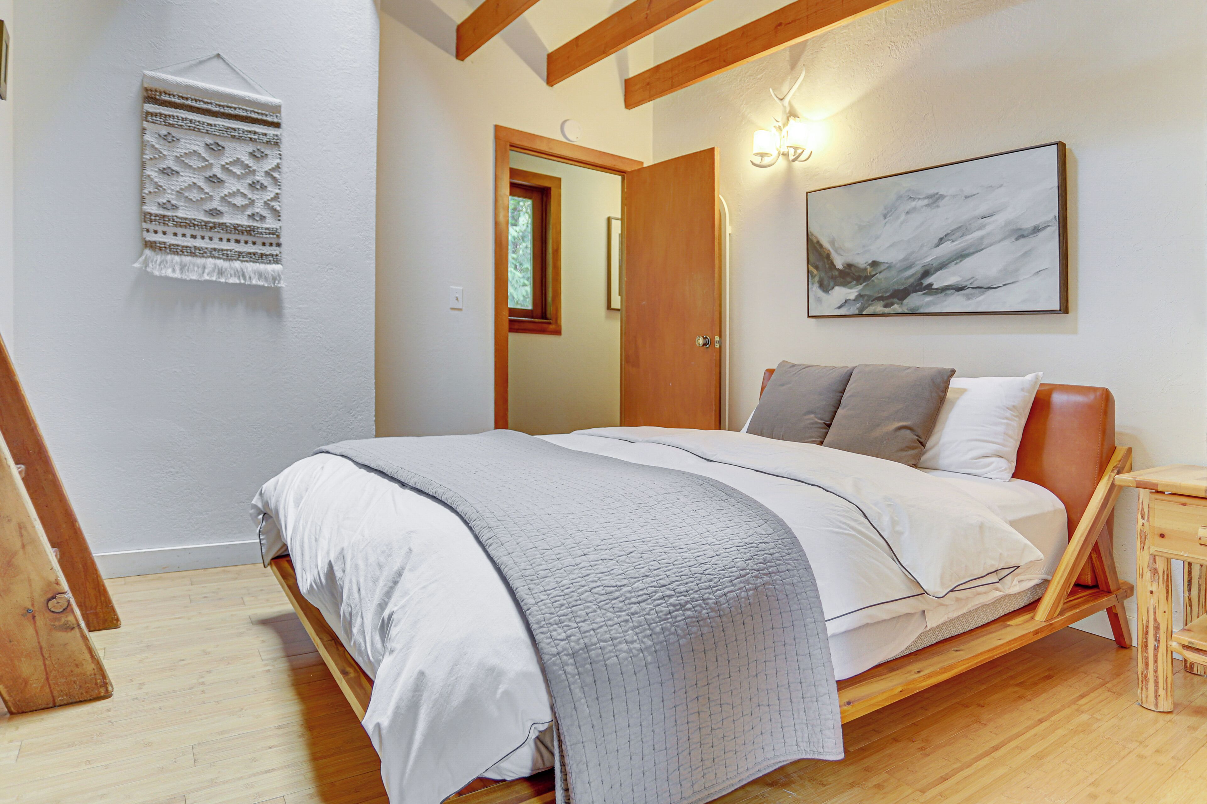 3 bedrooms, in-room safe, desk, iron/ironing board