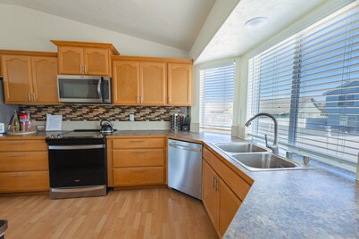 Family & Business: Fairchild AFB & Spokane Airport, #Golf, Casino, and Free WIFI