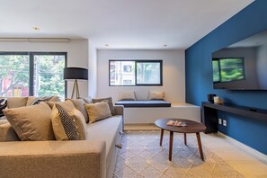 75-inch Smart TV with digital channels, smart speakers - Capitalia - Apartments - Guanajuato (Mexico City)