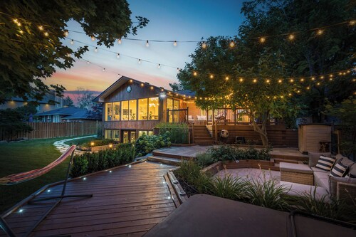 Elegant 3-Bedroom & 2 Bathroom Bungalow Villa with Private Hot Tub