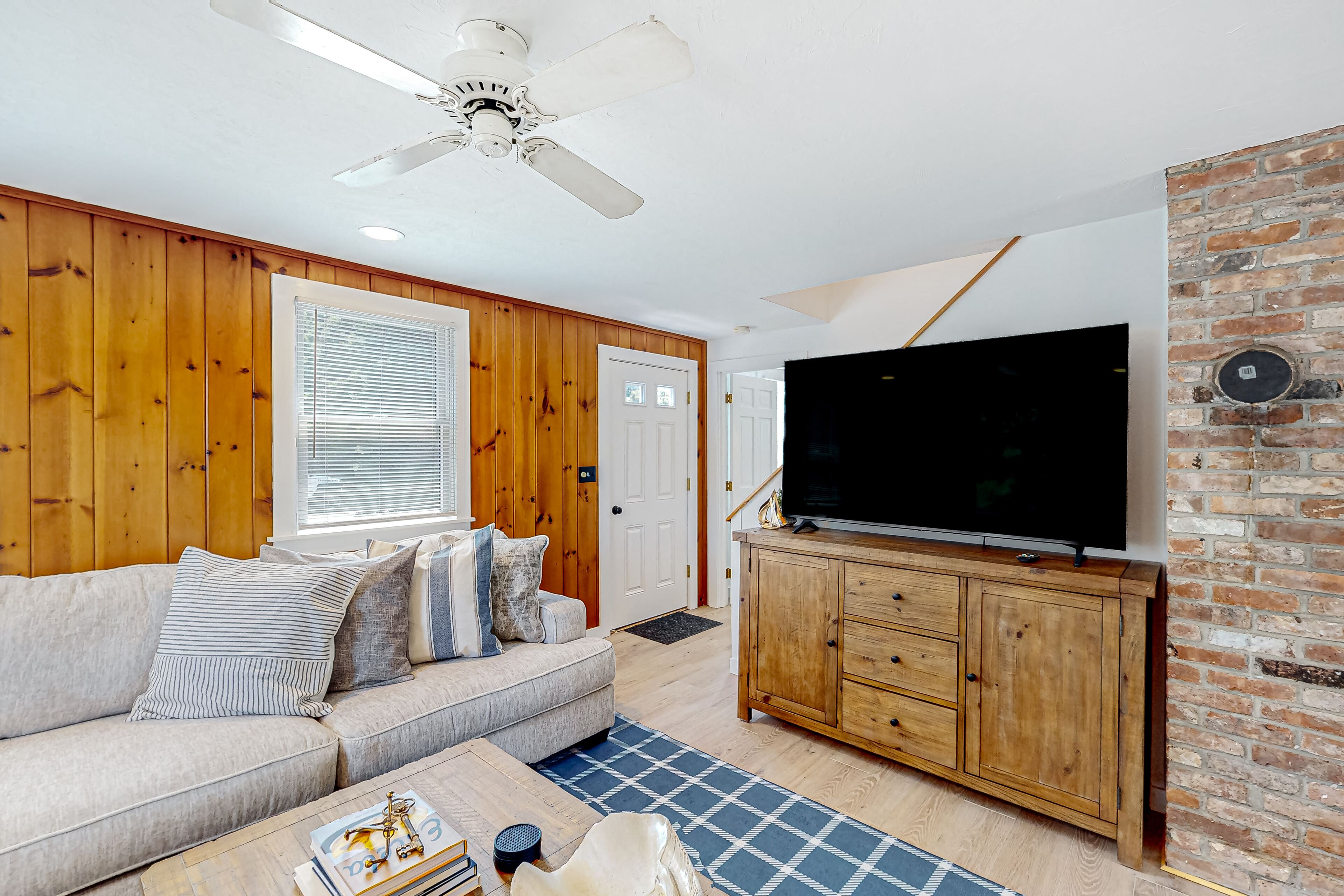 Sail Away Cottage | Dog-friendly house in Nantucket with indoor/outdoor living