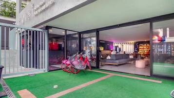 Basic Apartment | Exterior