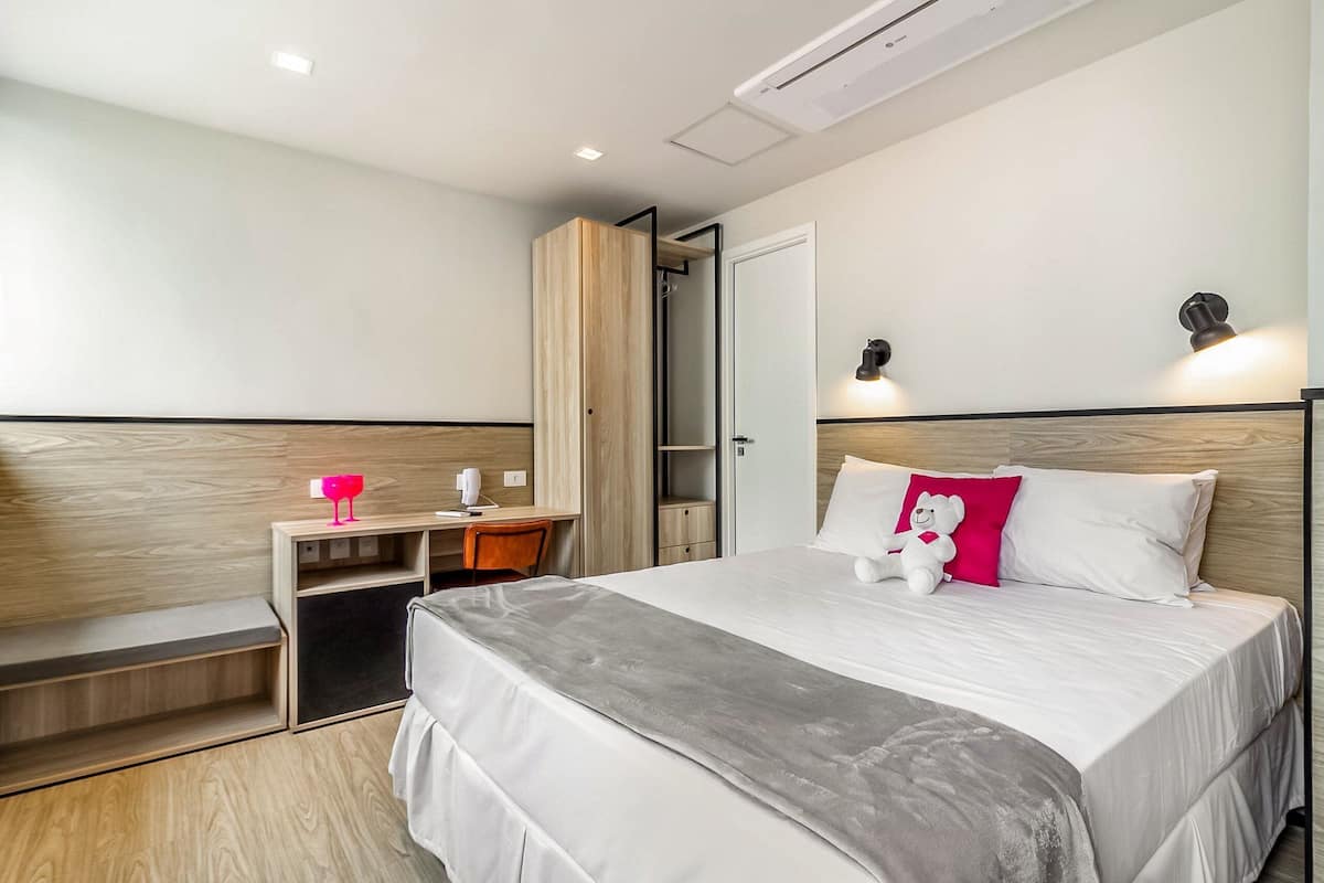 1 bedroom, free WiFi, bed sheets