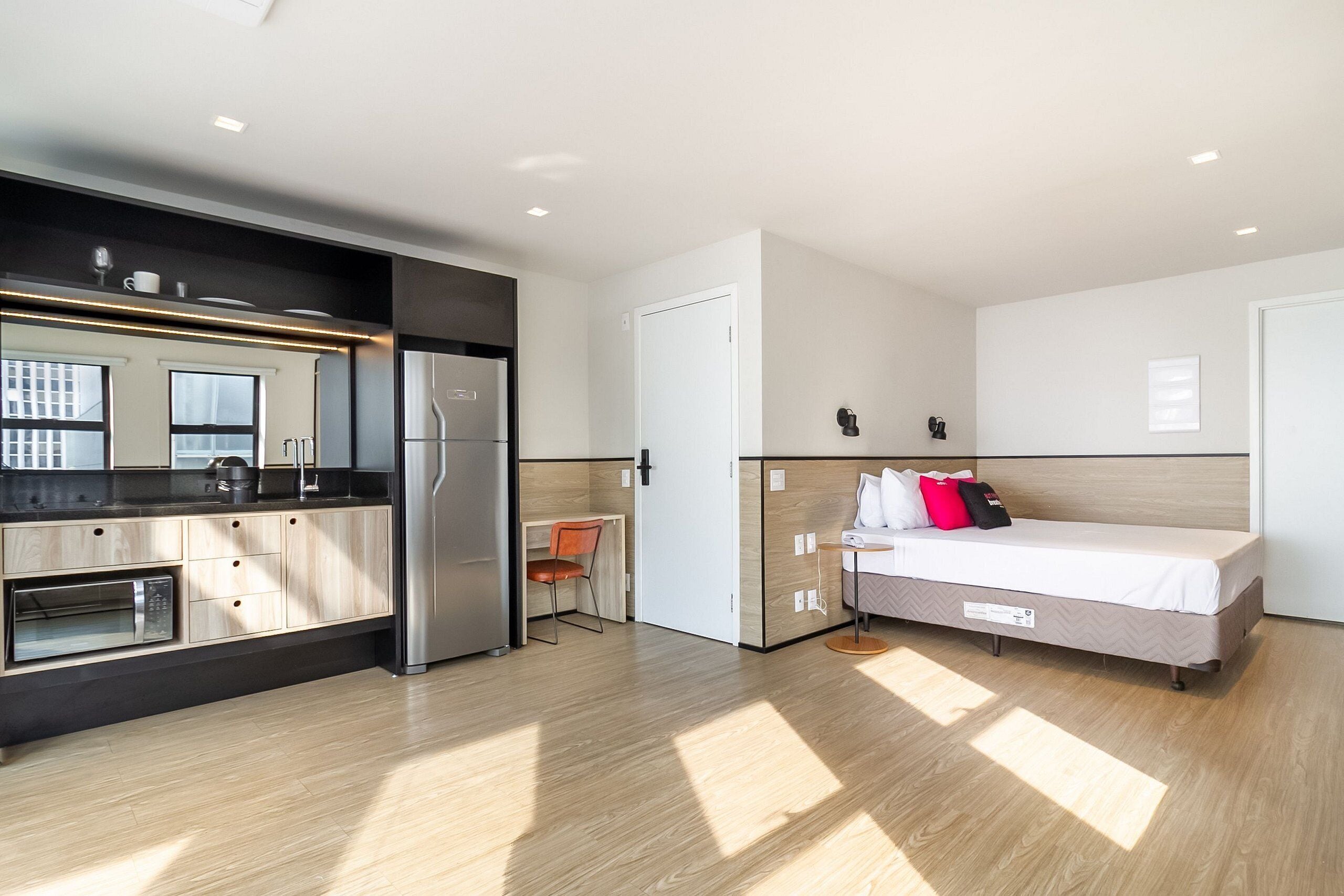 Desk, free WiFi, bed sheets