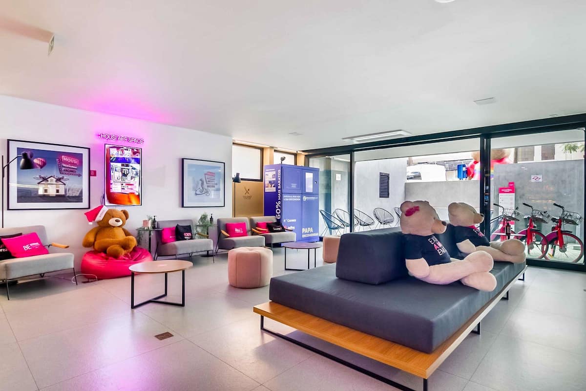 Basic-Apartment | Lobby