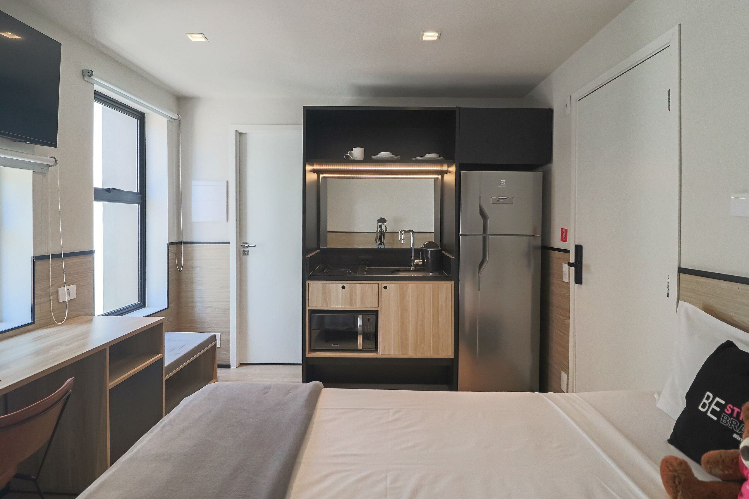 Desk, free WiFi, bed sheets