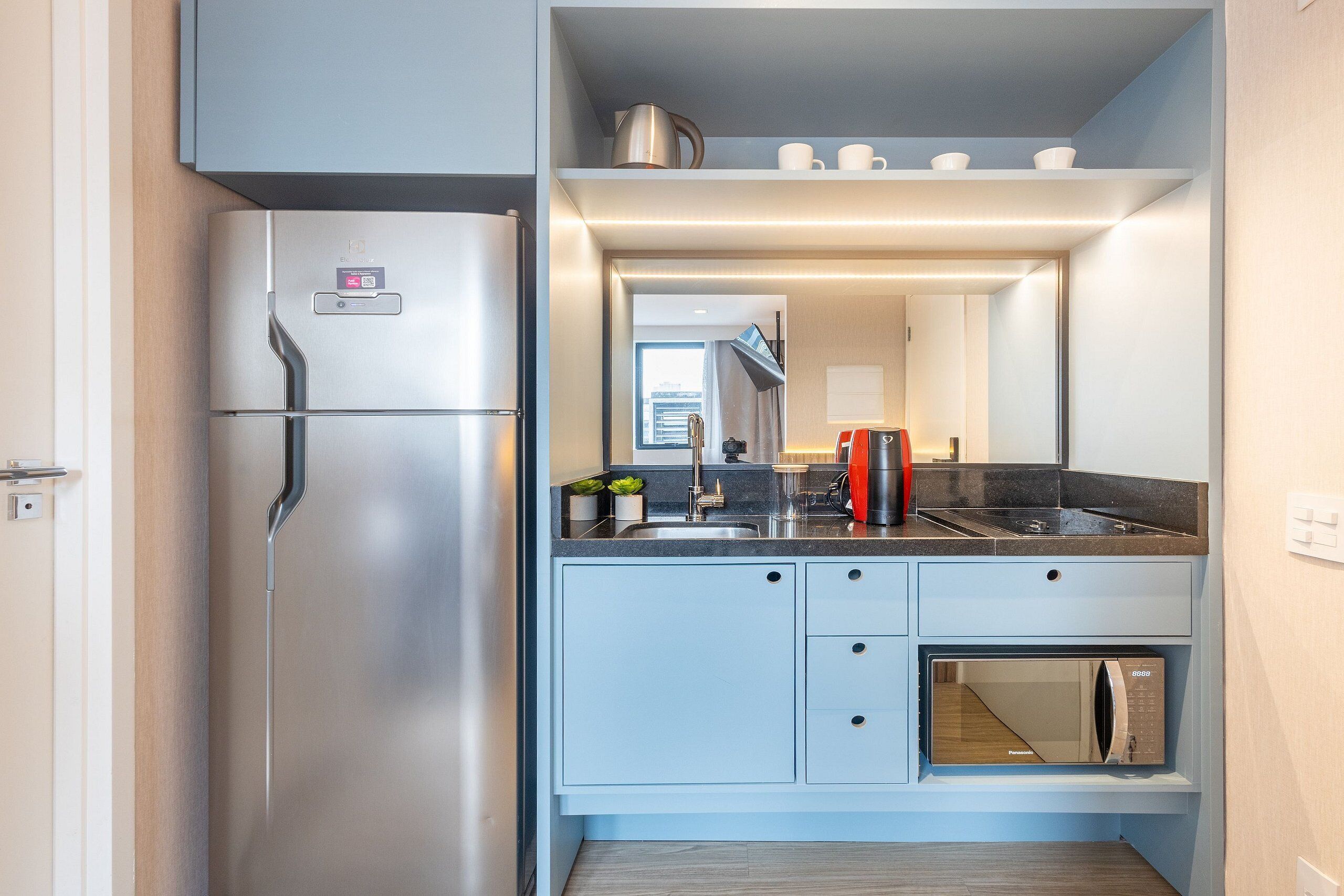 Apartment | Private kitchen | Full-size fridge, microwave, stovetop, cookware/dishes/utensils