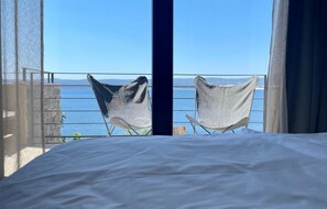 4 bedrooms, travel crib, free WiFi, bed sheets
