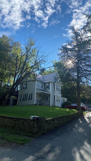 Exterior - Pet friendly, quiet home away from home!  (Amesbury)