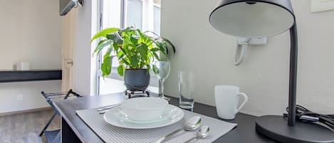 Premium Studio | Dining room