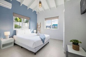 3 bedrooms, iron/ironing board, WiFi - *NEW* Modern 3BR2BA Home w/ Private Pool & Patio (Oranjestad)