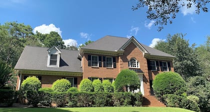 2 story family pool home in Oxford, 30 minutes from ATL