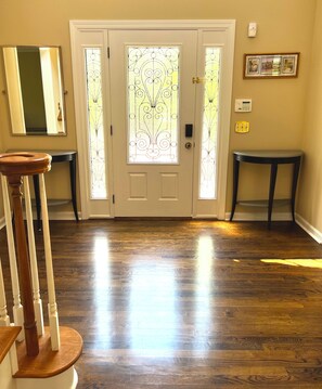 المنشأة من الداخل