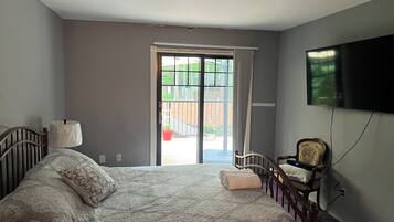 3 室のベッドルーム、アイロン / アイロン台、WiFi (無料)、ベッドシーツ