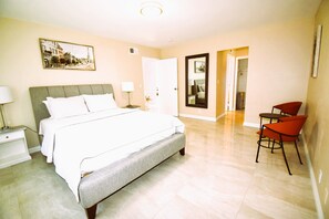 3 dormitorios, tabla de planchar con plancha, wifi gratis y ropa de cama